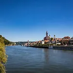 Servus-Apartments Direkt in der City nah am Wasser Netflix